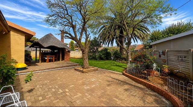 4 Bedroom Property for Sale in Pellissier Free State